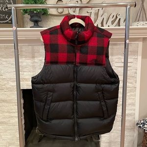Men’s Large Plaid NorthFace Puffer vest